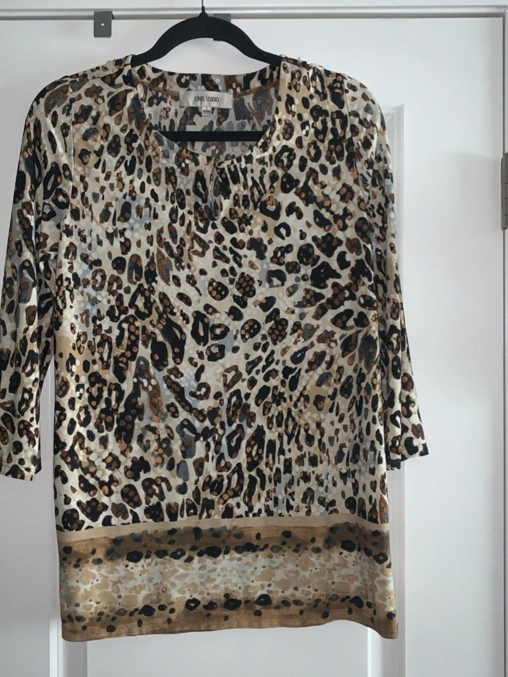Jones Studio Women’s Leopard Print Blouse Size Small
